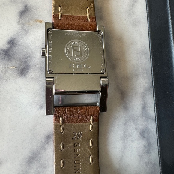 FENDI Olologi Watches Brown/Silver Stainless Steel/leather - Picture 6 of 8